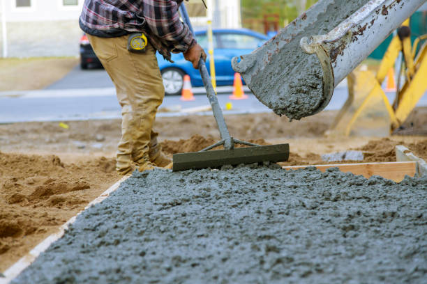 Best Commercial Concrete Services in Liberty Triangle, FL